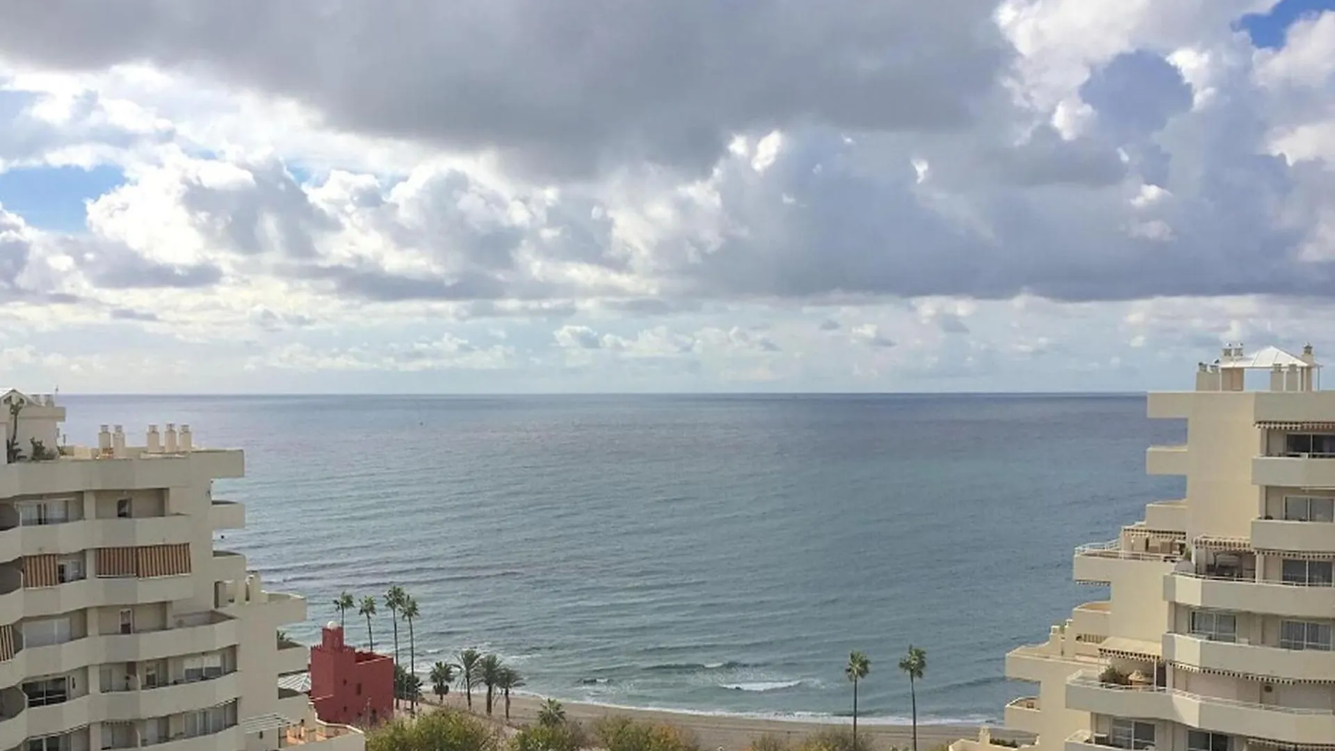 Cosy Apartment In Malaga Near The Sea