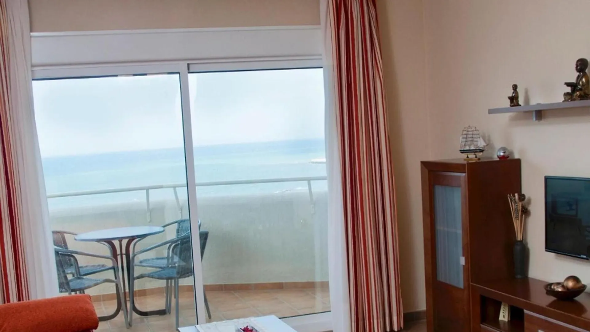 Cosy Apartment In Malaga Near The Sea