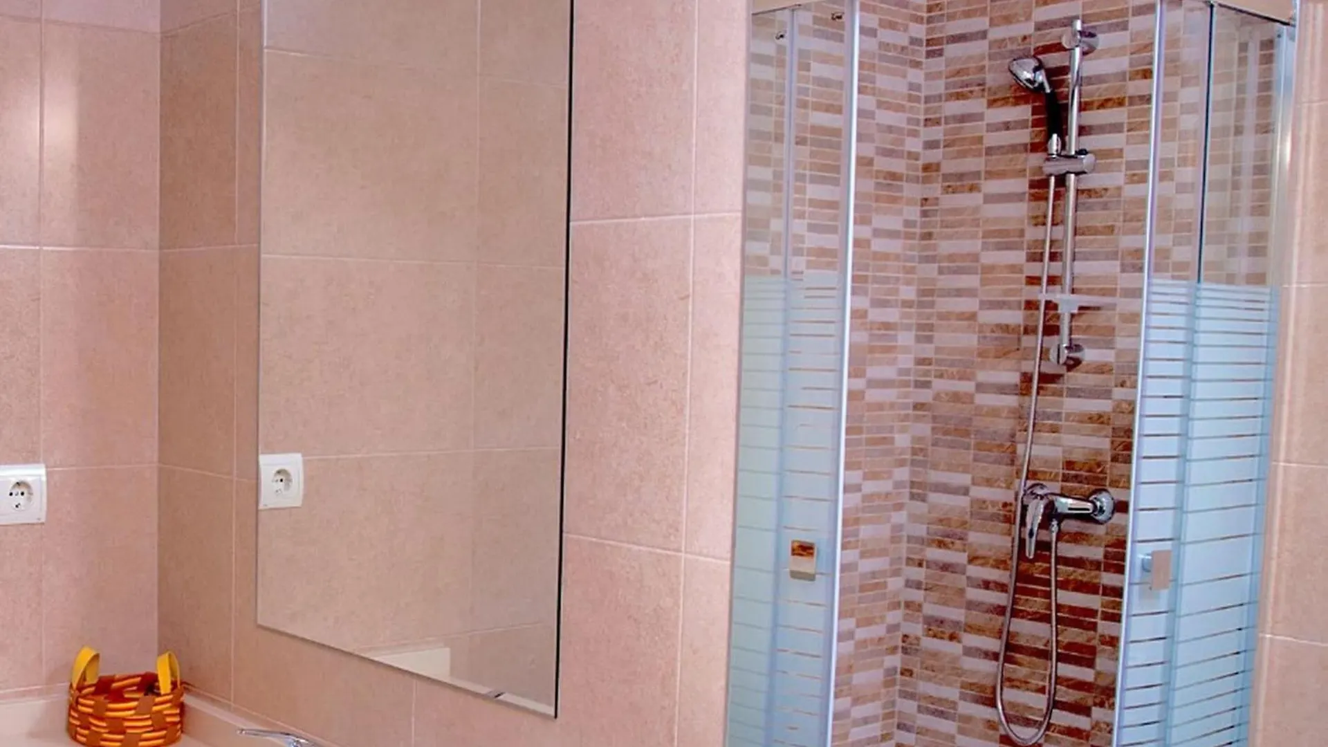 Cosy Apartment In Malaga Near The Sea